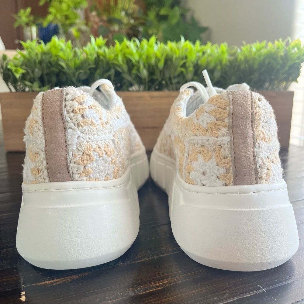 FREE PEOPLE Catch Me If You Can Crochet Platform Sneaker in Natural Size 9.5 NEW - Picture 9 of 15